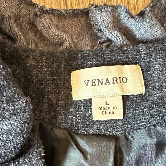 Chic Black Ruffled Blazer - Picture 2 of 5